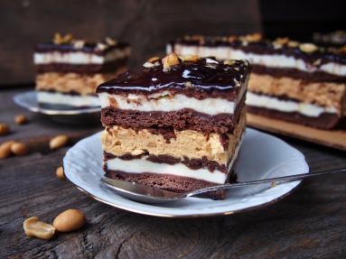 Zdjęcie: Sernik snikers Zdjęcie - Sernik snikers - Przepisy kulinarne ze zdjęciami