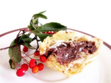 Zdjęcie: Choinki czekoladowe z ciasta francuskiego Zdjęcie - Choinki czekoladowe z ciasta francuskiego - Przepisy kulinarne ze zdjęciami