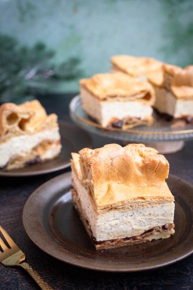 Zdjęcie: Świąteczna Karpatka Zdjęcie - Świąteczna Karpatka - Przepisy kulinarne ze zdjęciami