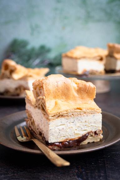 Zdjęcie: Świąteczna Karpatka Zdjęcie - Świąteczna Karpatka - Przepisy kulinarne ze zdjęciami