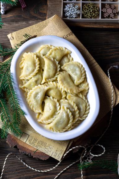 Zdjęcie: Pierogi z pieczarkami Zdjęcie - Pierogi z pieczarkami - Przepisy kulinarne ze zdjęciami