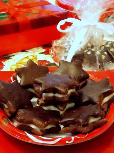 Zdjęcie - Czekoladowe gwiazdki z kremem - Przepisy kulinarne ze zdjęciami