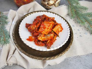 Zdjęcie: Śledzie gajowego z suszonymi borowikami (po myśliwsku) Zdjęcie - Śledzie gajowego z suszonymi borowikami (po myśliwsku) - Przepisy kulinarne ze zdjęciami