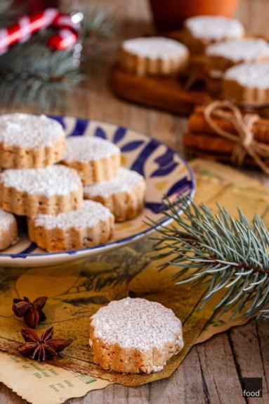 Zdjęcie - Polvorones &ndash; kruche ciasteczka migdałowe z Andaluzji - Przepisy kulinarne ze zdjęciami