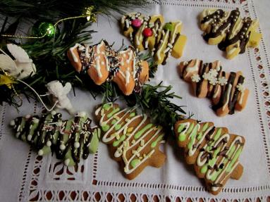 Zdjęcie - Mięciutkie pierniczki orkiszowe - Przepisy kulinarne ze zdjęciami