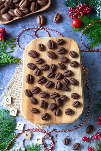 Zdjęcie: Ciasteczka Ziarnka Kawy Zdjęcie - Ciasteczka Ziarnka Kawy - Przepisy kulinarne ze zdjęciami