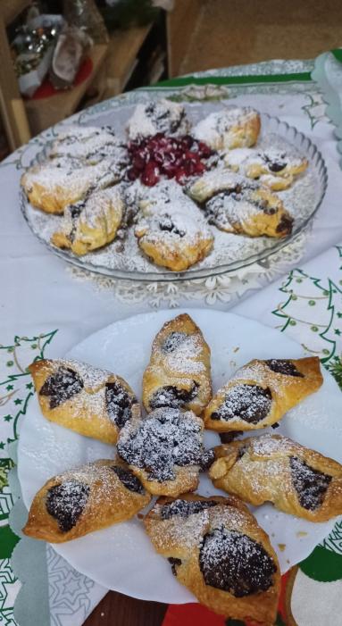 Zdjęcie - Gwiazda  z ciasta francuskiego z makiem - Przepisy kulinarne ze zdjęciami