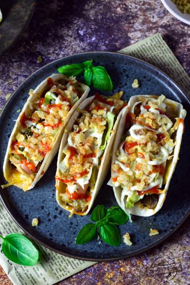 Zdjęcie - Taco a&rsquo;la hot dog - Przepisy kulinarne ze zdjęciami