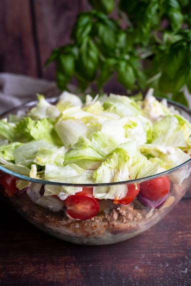 Zdjęcie - Sałatka Big Mac &ndash; najlepszy przepis - Przepisy kulinarne ze zdjęciami