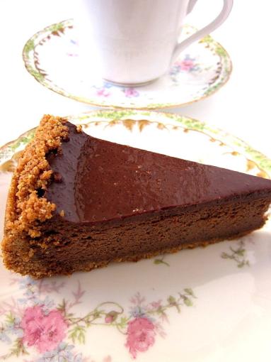 Zdjęcie - Sernik czekoladowo-orzechowy - Przepisy kulinarne ze zdjęciami