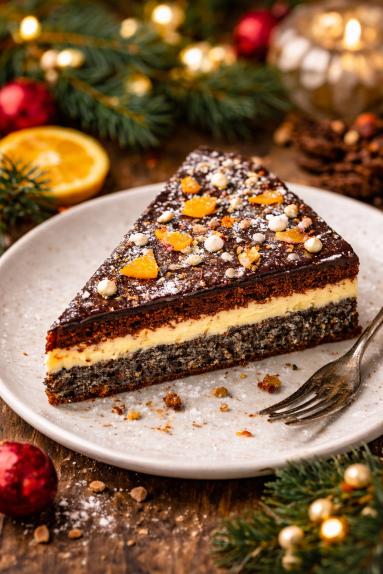 Zdjęcie - Ciasto makowo-piernikowe z kremem /świąteczne/ - Przepisy kulinarne ze zdjęciami