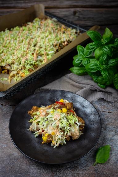 Zdjęcie - Zapiekanka Gyros na chlebie tostowym - Przepisy kulinarne ze zdjęciami