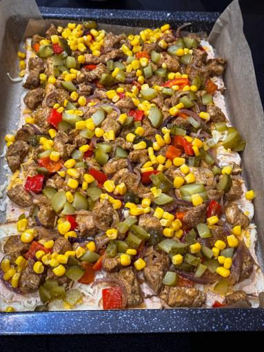 Zdjęcie: Zapiekanka Gyros na chlebie tostowym Zdjęcie - Zapiekanka Gyros na chlebie tostowym - Przepisy kulinarne ze zdjęciami