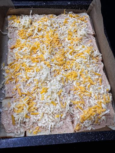 Zdjęcie: Zapiekanka Gyros na chlebie tostowym Zdjęcie - Zapiekanka Gyros na chlebie tostowym - Przepisy kulinarne ze zdjęciami