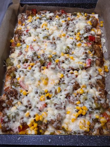 Zdjęcie: Zapiekanka Gyros na chlebie tostowym Zdjęcie - Zapiekanka Gyros na chlebie tostowym - Przepisy kulinarne ze zdjęciami