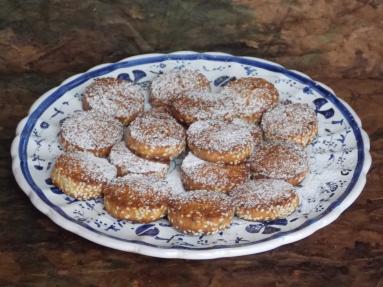 Zdjęcie - Kruche Ciasteczka z Ciecierzycą i Sezamem - Przepisy kulinarne ze zdjęciami