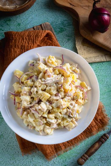 Zdjęcie - Sałatka ziemniaczana z wędzonym kurczakiem - Przepisy kulinarne ze zdjęciami