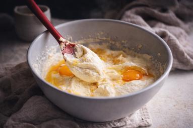 Zdjęcie - Prosty sernik na kakaowym spodzie - Przepisy kulinarne ze zdjęciami