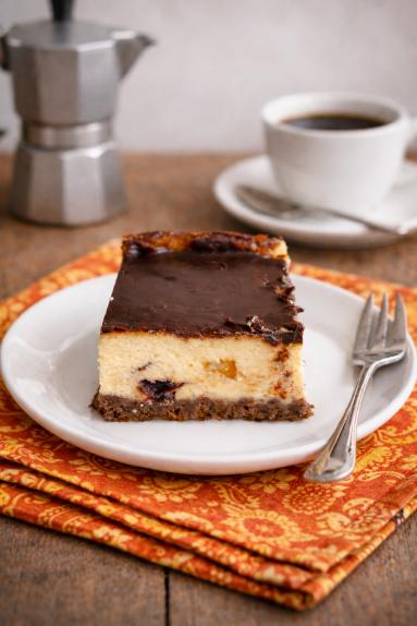 Zdjęcie - Prosty sernik na kakaowym spodzie - Przepisy kulinarne ze zdjęciami