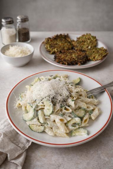 Zdjęcie - Penne w sosie cukiniowo- śmietanowym - Przepisy kulinarne ze zdjęciami