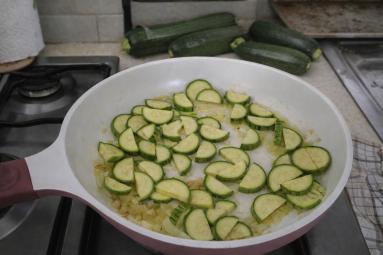 Zdjęcie - Penne w sosie cukiniowo- śmietanowym - Przepisy kulinarne ze zdjęciami