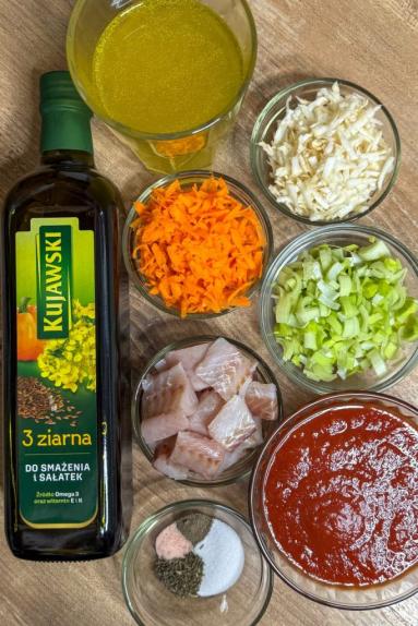 Zdjęcie - Prosta zupa rybna - Przepisy kulinarne ze zdjęciami