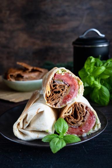 Zdjęcie - Domowy kebab z mielonego indyka (cienko wałkowany) - Przepisy kulinarne ze zdjęciami