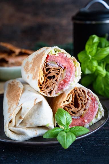 Zdjęcie - Domowy kebab z mielonego indyka (cienko wałkowany) - Przepisy kulinarne ze zdjęciami