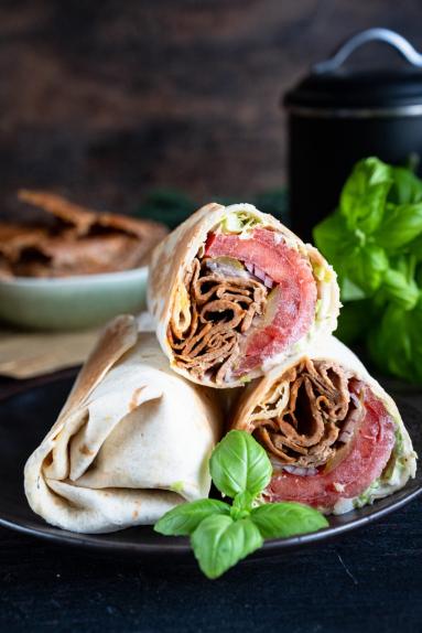 Zdjęcie - Domowy kebab z mielonego indyka (cienko wałkowany) - Przepisy kulinarne ze zdjęciami