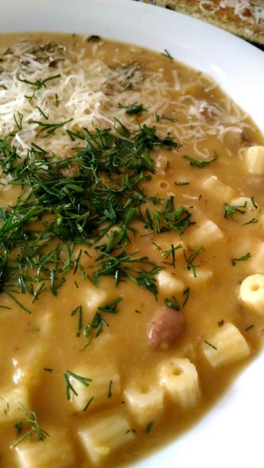 Zdjęcie - Zupa fasolowa po włosku / Minestra ai fagioli - Przepisy kulinarne ze zdjęciami