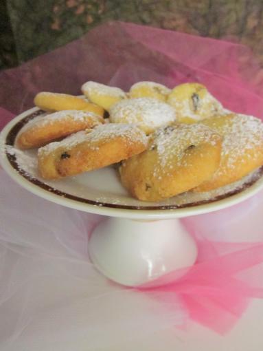 Zdjęcie - Kruche ciasteczka ryżowe  z owocami goji - Przepisy kulinarne ze zdjęciami