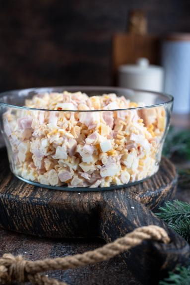 Zdjęcie - Retro sałatka z zupki chińskiej - Przepisy kulinarne ze zdjęciami