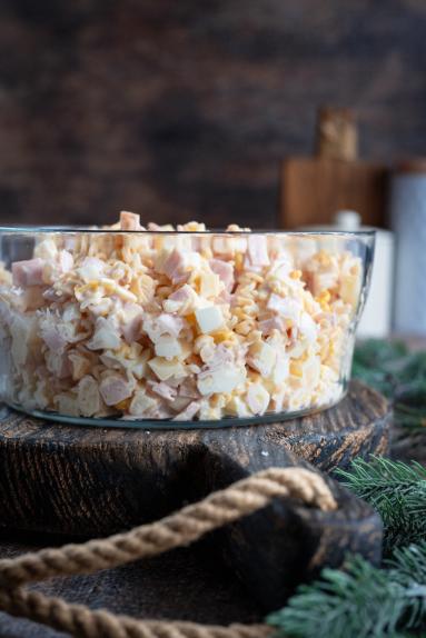 Zdjęcie - Retro sałatka z zupki chińskiej - Przepisy kulinarne ze zdjęciami