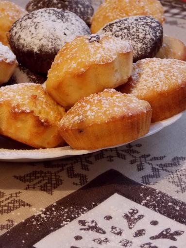 Zdjęcie - Muffinki czekoladowe i kokosowe - Przepisy kulinarne ze zdjęciami
