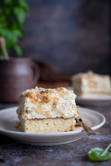 Zdjęcie - Ciasto kruche z chrupiącym kremem budyniowym - Przepisy kulinarne ze zdjęciami