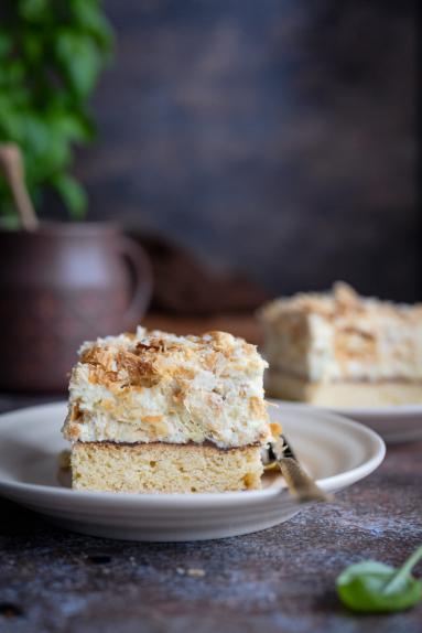 Zdjęcie - Ciasto kruche z chrupiącym kremem budyniowym - Przepisy kulinarne ze zdjęciami