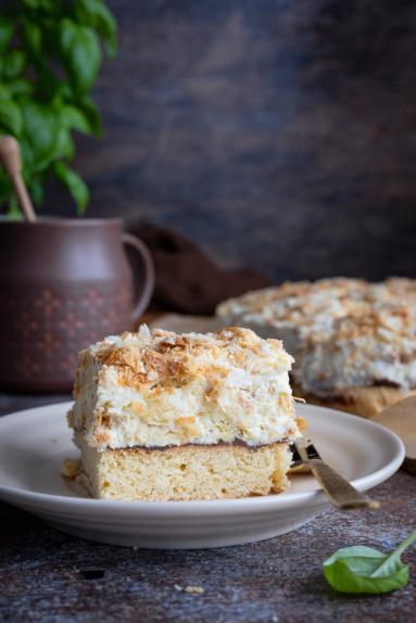 Zdjęcie - Ciasto kruche z chrupiącym kremem budyniowym - Przepisy kulinarne ze zdjęciami
