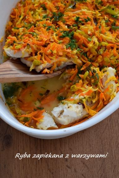Zdjęcie: Ryba z piekarnika z warzywami - Napiecyku Zdjęcie - Ryba z piekarnika z warzywami - Napiecyku - Przepisy kulinarne ze zdjęciami