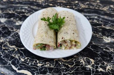 Zdjęcie - Tortilla z pastą jajeczną + film &ndash; Smakowite Dania - Przepisy kulinarne ze zdjęciami