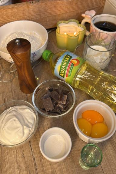 Zdjęcie - Faworki z czekoladą - Przepisy kulinarne ze zdjęciami