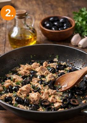 Zdjęcie: Spaghetti z tuńczykiem i oliwkami Zdjęcie - Spaghetti z tuńczykiem i oliwkami - Przepisy kulinarne ze zdjęciami