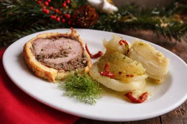 Zdjęcie: Pieczeń z indyka w cieście francuskim Zdjęcie - Pieczeń z indyka w cieście francuskim - Przepisy kulinarne ze zdjęciami