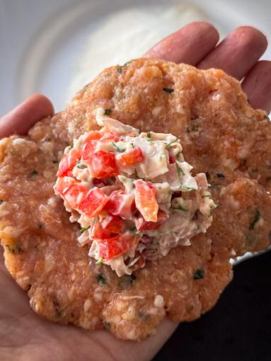 Zdjęcie - Zrazy z boczkiem i papryką - Przepisy kulinarne ze zdjęciami