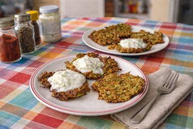 Zdjęcie - Placki cukiniowe z marchewką - Przepisy kulinarne ze zdjęciami