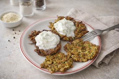 Zdjęcie - Placki cukiniowe z marchewką - Przepisy kulinarne ze zdjęciami
