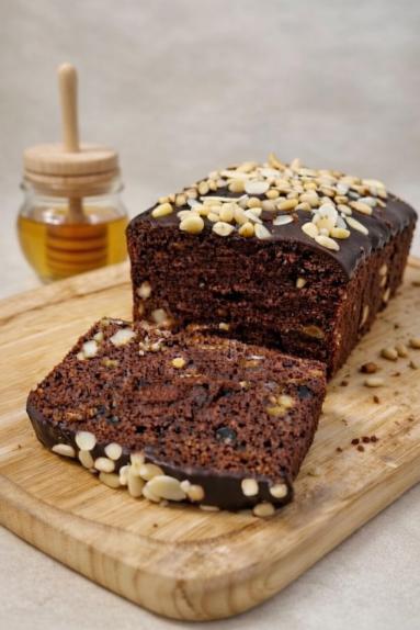 Zdjęcie: Piernik z orzechami jak u mamy Zdjęcie - Piernik z orzechami jak u mamy - Przepisy kulinarne ze zdjęciami