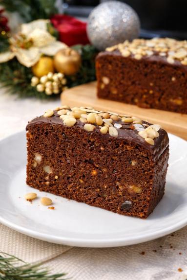 Zdjęcie - Piernik z orzechami jak u mamy - Przepisy kulinarne ze zdjęciami