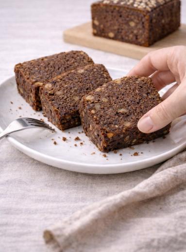 Zdjęcie: Piernik z orzechami jak u mamy Zdjęcie - Piernik z orzechami jak u mamy - Przepisy kulinarne ze zdjęciami