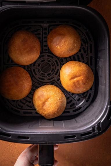 Zdjęcie - Domowe pączki z air fryera - Przepisy kulinarne ze zdjęciami