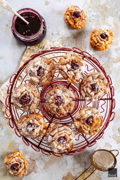 Zdjęcie - R&oacute;że karnawałowe - Przepisy kulinarne ze zdjęciami